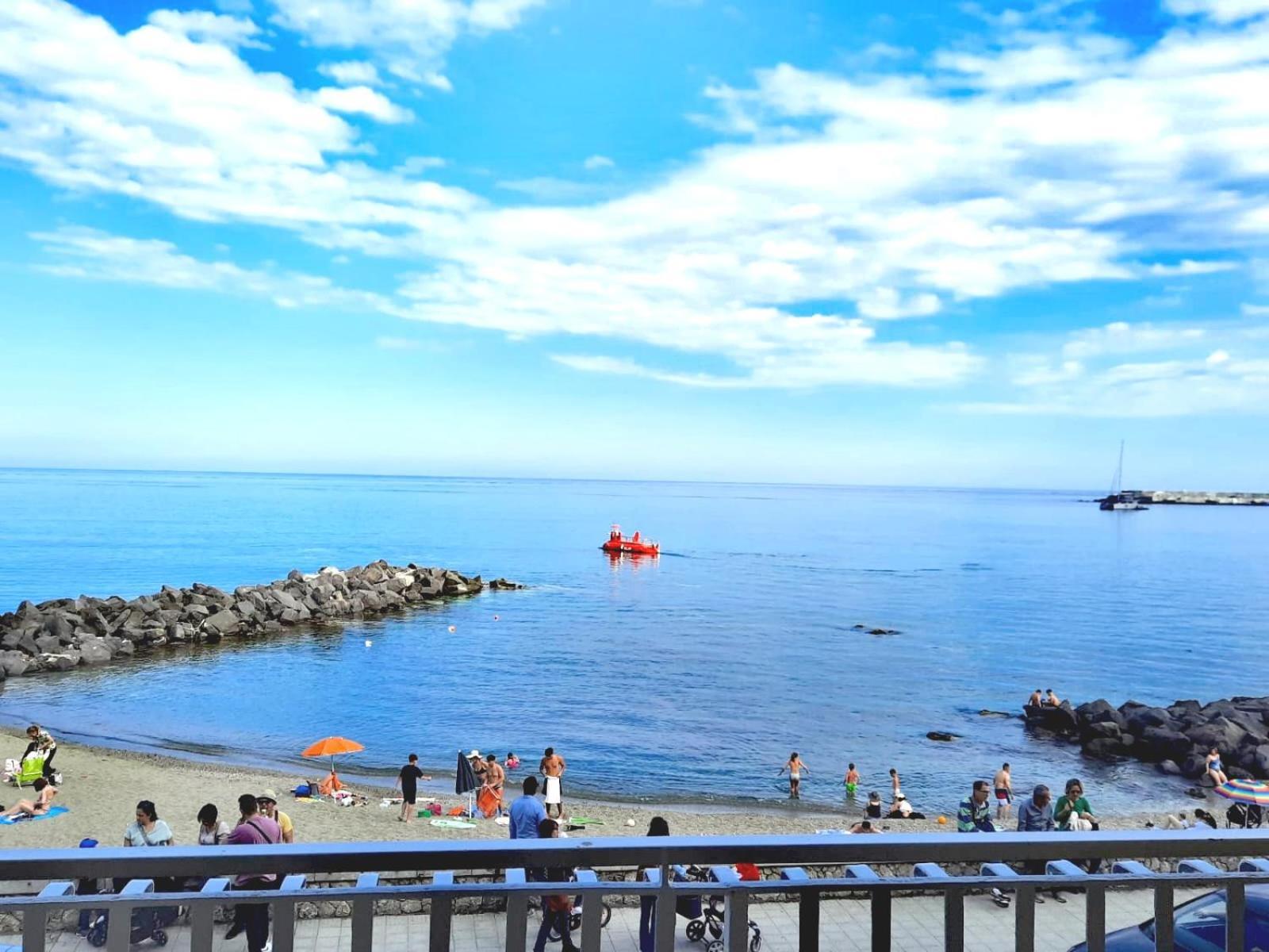 דירות גיארדיני נאקסוס Arcadia Golden Bay מראה חיצוני תמונה