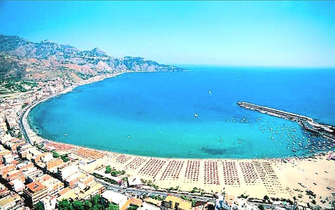 דירות גיארדיני נאקסוס Arcadia Golden Bay מראה חיצוני תמונה